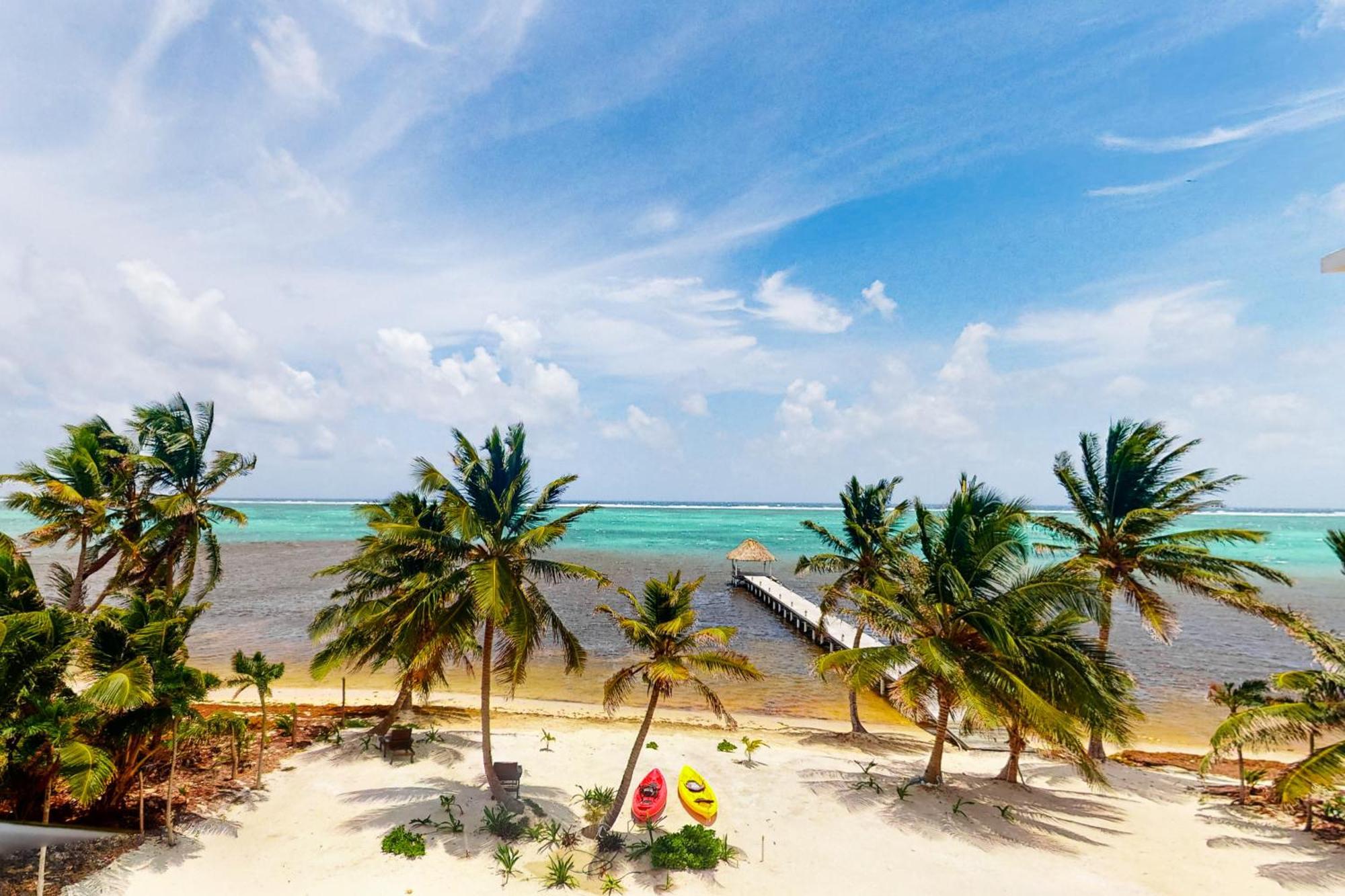 Blue Water Beach Villas San Pedro  Quarto foto